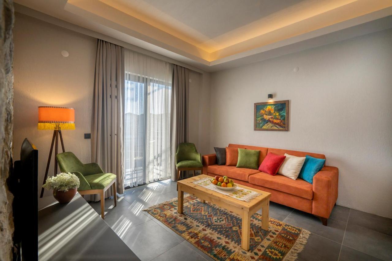 Dadya Bora Hotel Emecik Bagian luar foto